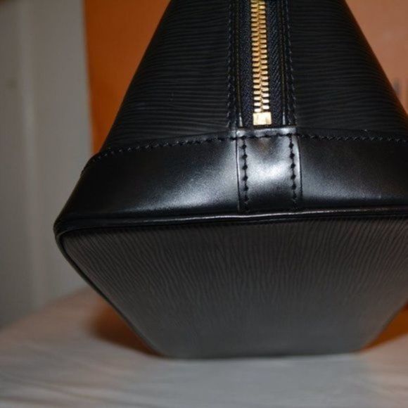 Louis Vuitton Alma Epi Black Satchel - Picture 8 of 16